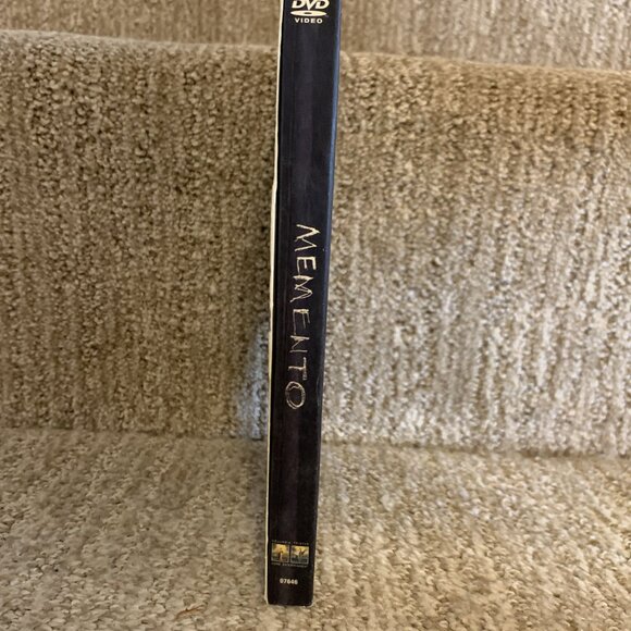 Memento (DVD 2002, Limited Edition, 2-Disc Set) Christopher Nolan Movie Thriller - Picture 5 of 5